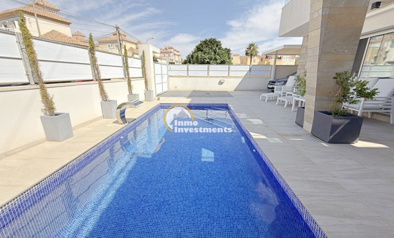 Revente privée - 3 Detached Villas - Villamartin - Blue Lagoon