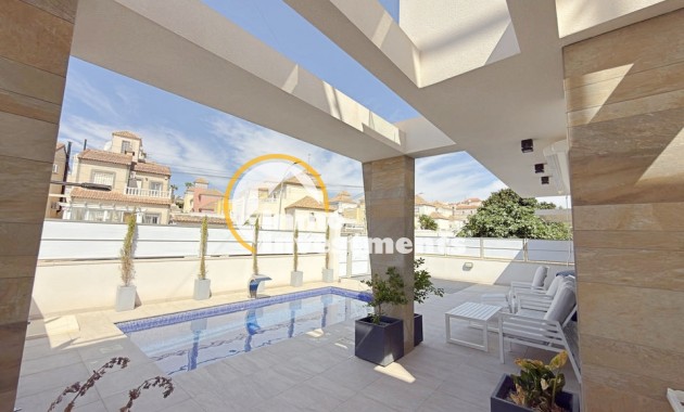 Revente privée - 3 Detached Villas - Villamartin - Blue Lagoon