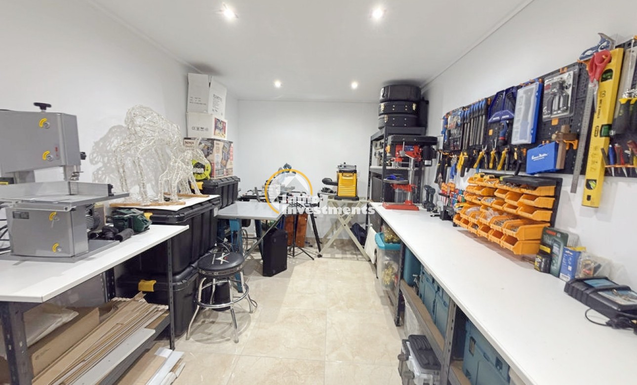 Revente privée - 3 Detached Villas - Villamartin - Blue Lagoon