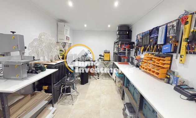 Revente privée - 3 Detached Villas - Villamartin - Blue Lagoon