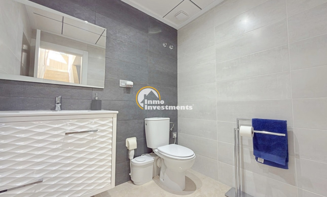 Revente privée - 3 Detached Villas - Villamartin - Blue Lagoon