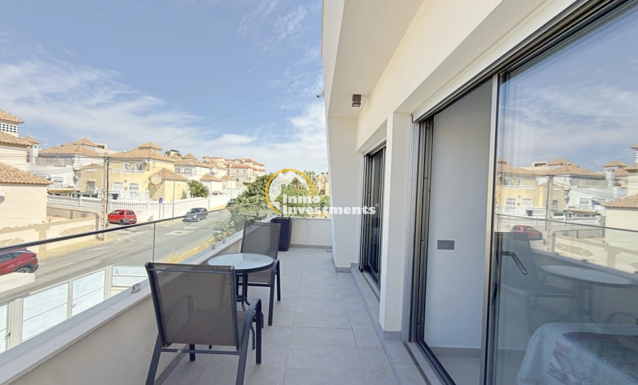 Revente privée - 3 Detached Villas - Villamartin - Blue Lagoon