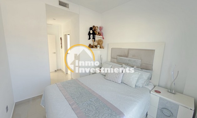 Revente privée - 3 Detached Villas - Villamartin - Blue Lagoon