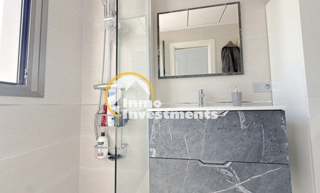 Revente privée - 3 Detached Villas - Villamartin - Blue Lagoon