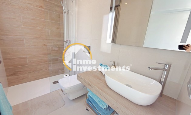 Revente privée - 3 Detached Villas - Villamartin - Blue Lagoon