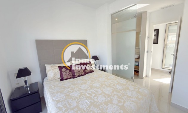 Revente privée - 3 Detached Villas - Villamartin - Blue Lagoon
