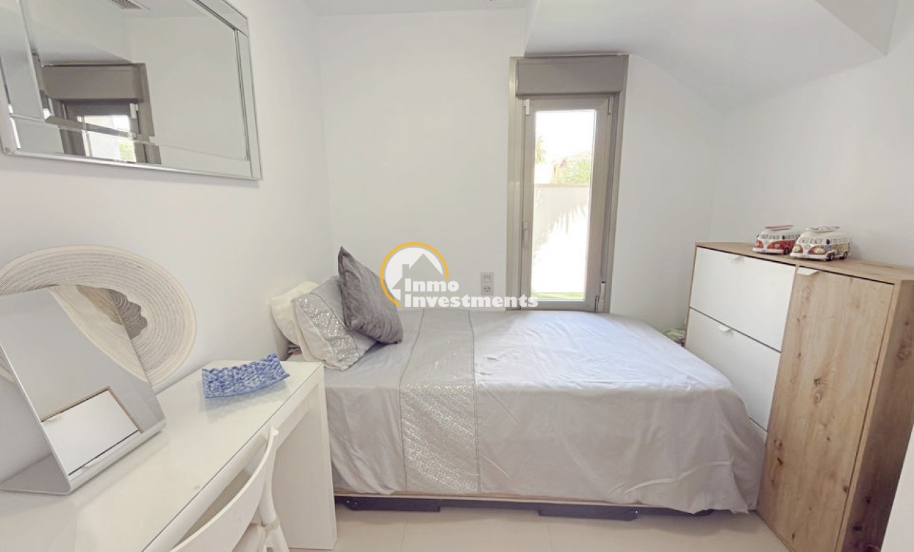 Revente privée - 3 Detached Villas - Villamartin - Blue Lagoon