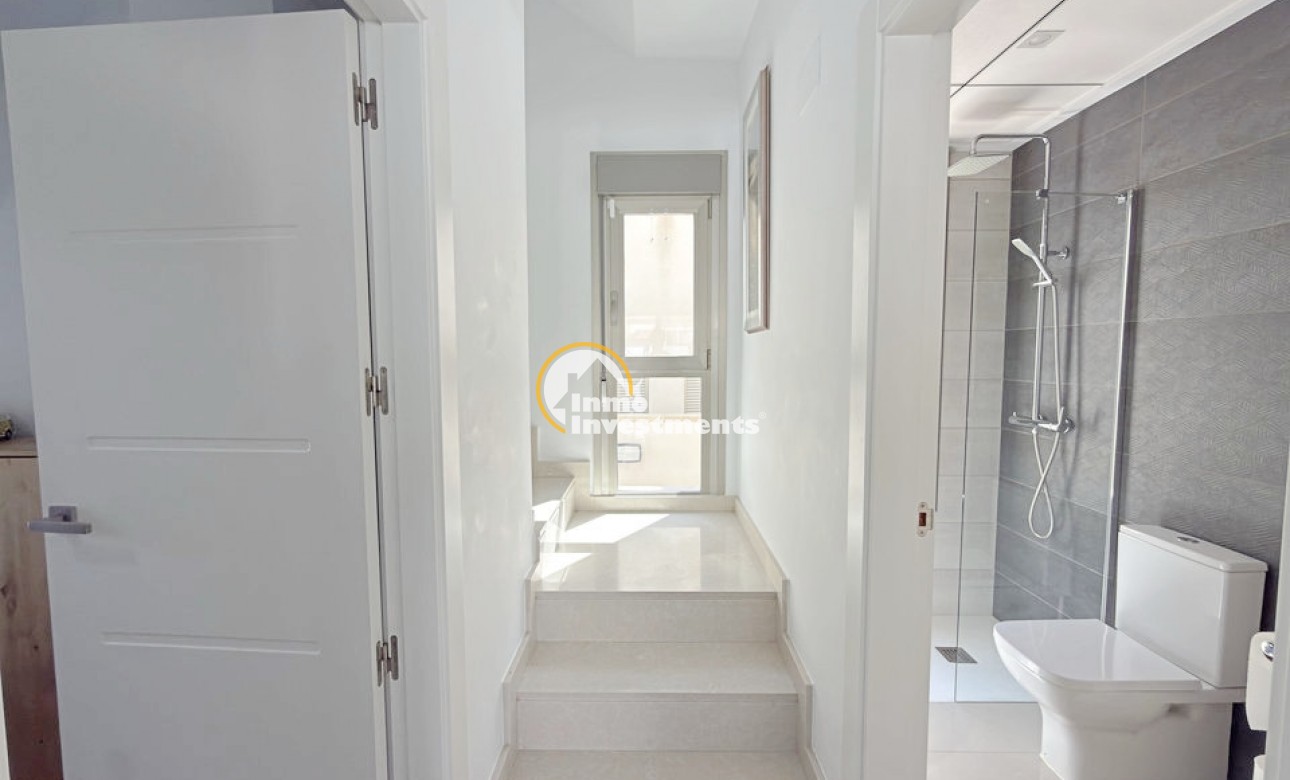Revente privée - 3 Detached Villas - Villamartin - Blue Lagoon