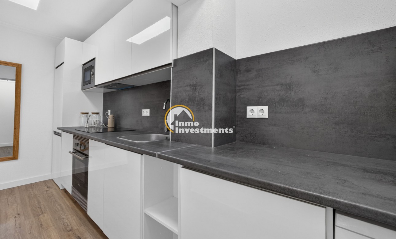 Resale - Apartment - Villamartin - Rioja