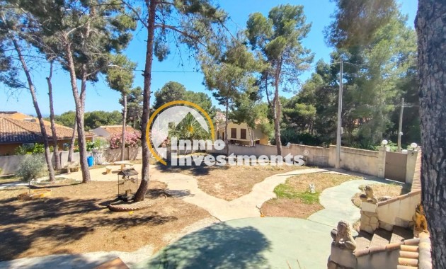 Resale - Villa - Pinar de Campoverde