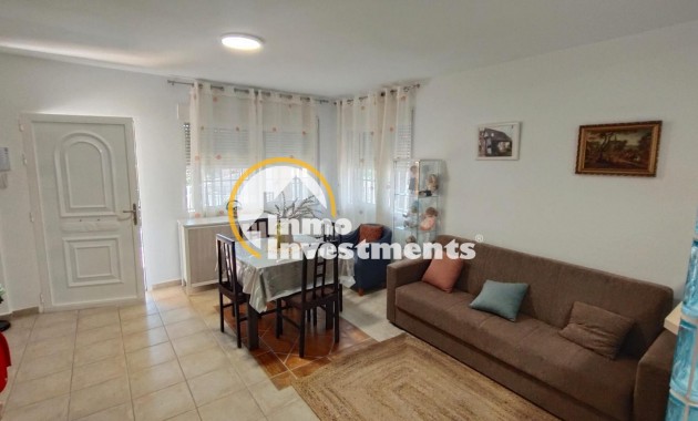 Resale - Villa - Pinar de Campoverde