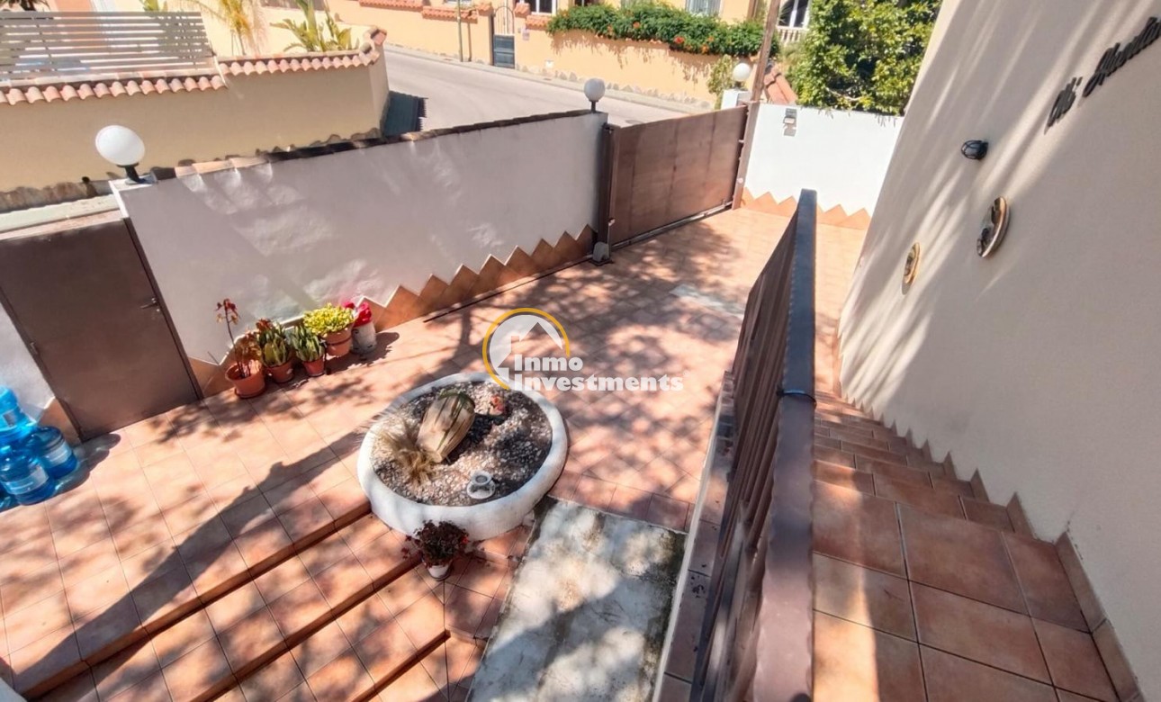 Resale - Villa - Pinar de Campoverde