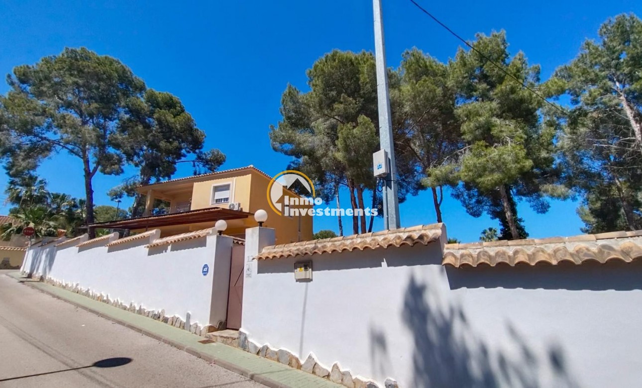 Resale - Villa - Pinar de Campoverde