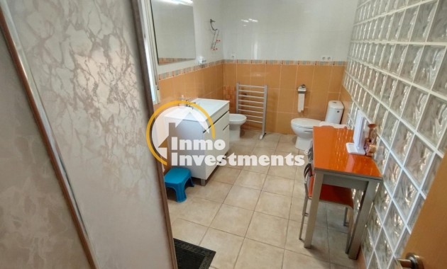 Resale - Villa - Pinar de Campoverde