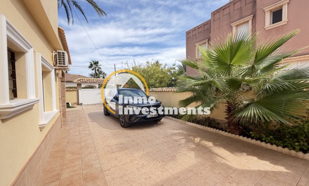Till salu - Villa - Cabo Roig - Beachside