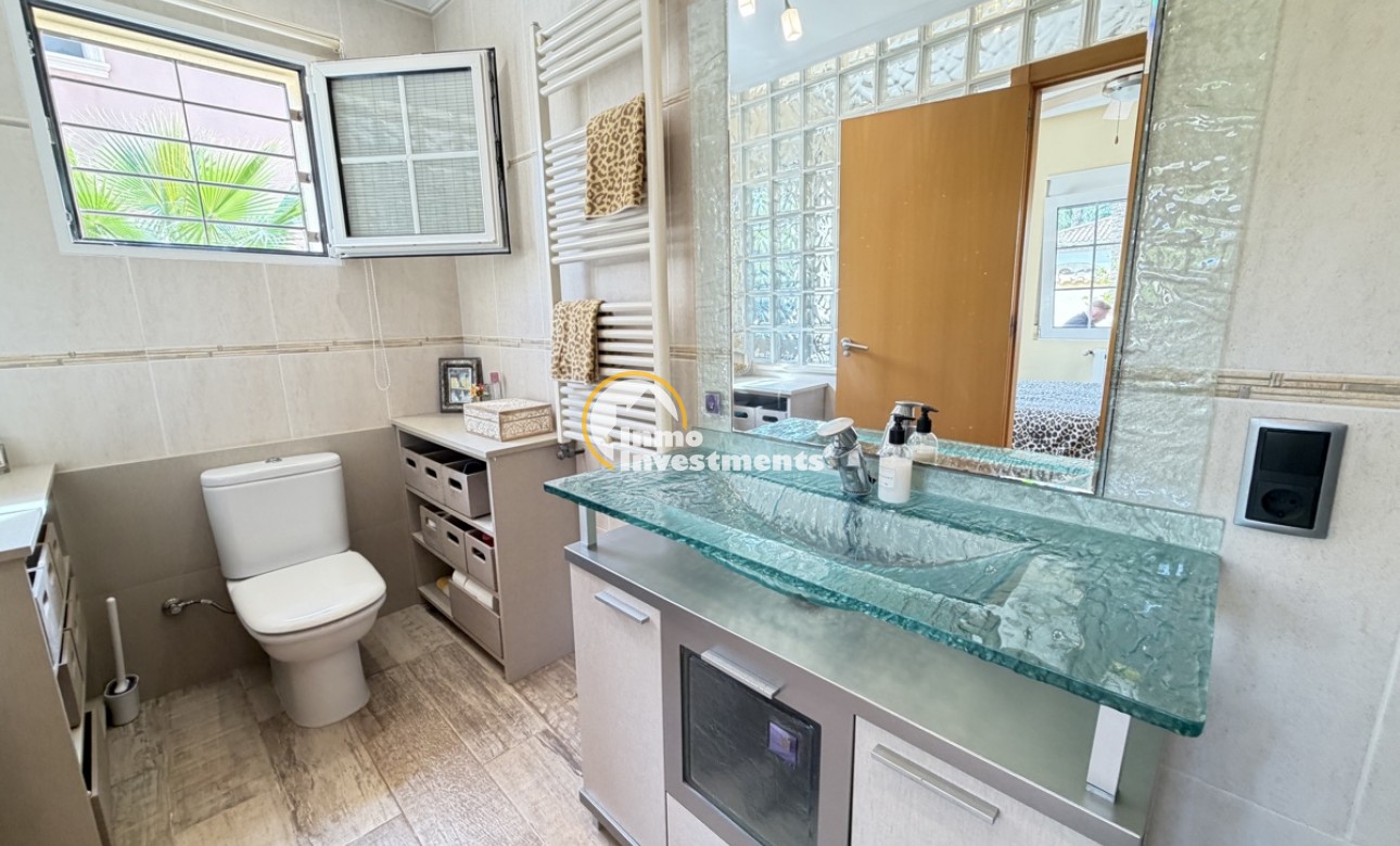 Till salu - Villa - Cabo Roig - Beachside
