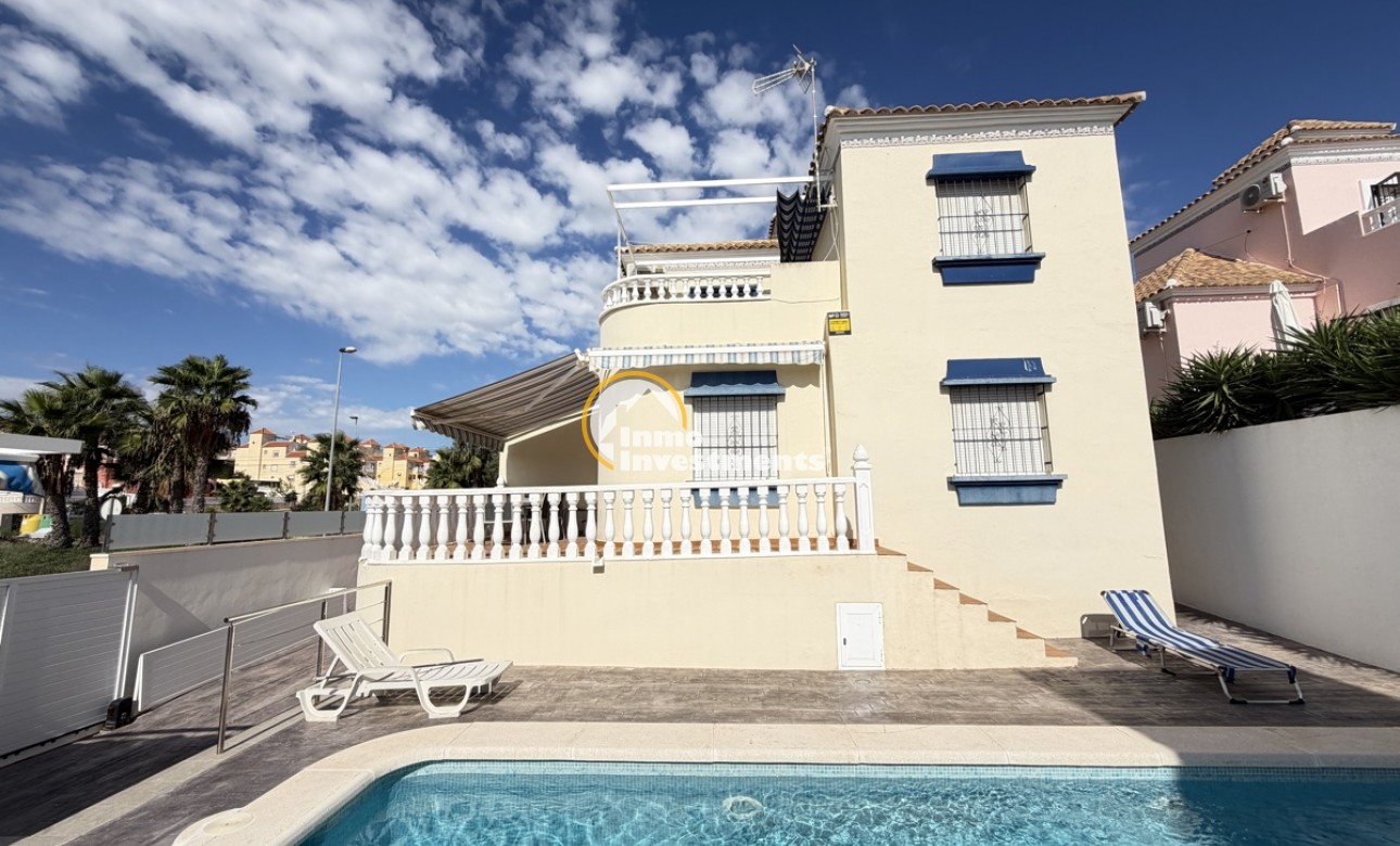 Reventa - Chalet independiente - Villamartin - Bosque de las Lomas 
