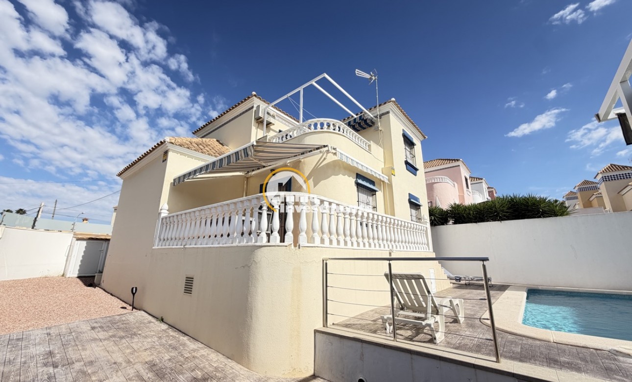 Reventa - Chalet independiente - Villamartin - Bosque de las Lomas 