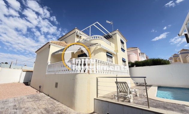 Reventa - Chalet independiente - Villamartin - Bosque de las Lomas 