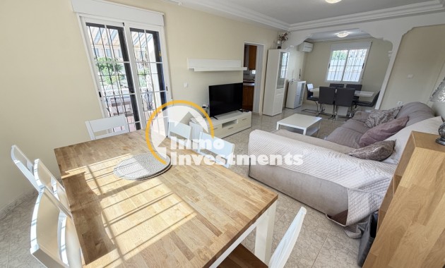 Reventa - Chalet independiente - Villamartin - Bosque de las Lomas 