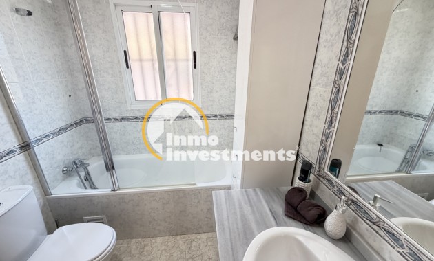 Reventa - Chalet independiente - Villamartin - Bosque de las Lomas 
