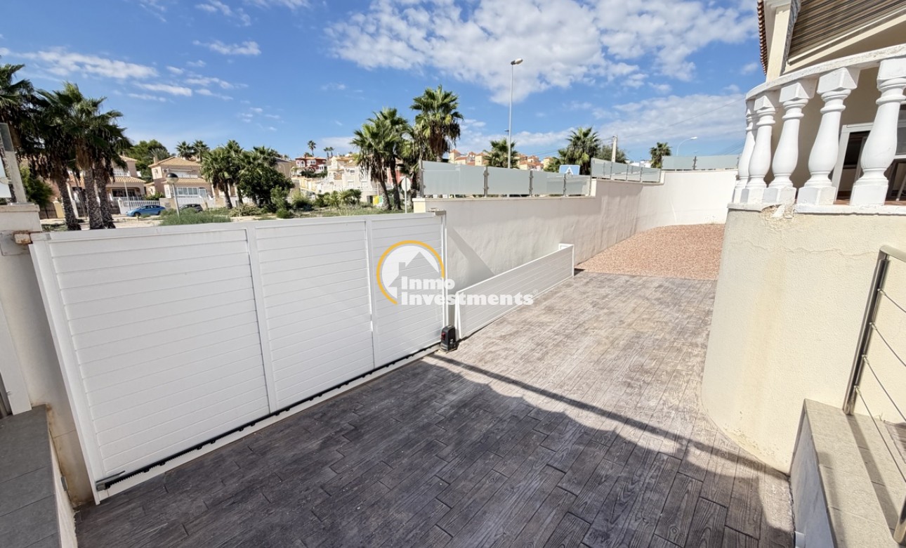 Reventa - Chalet independiente - Villamartin - Bosque de las Lomas 