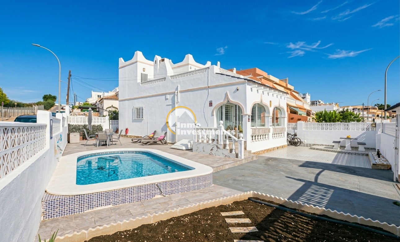 Resale - Villa - San Miguel de Salinas - San Miguel De Salinas