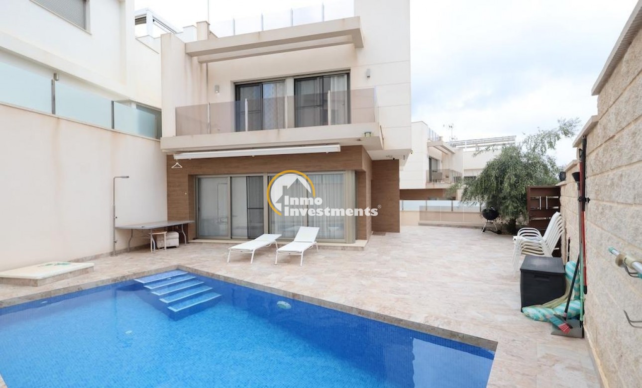 Bestaande bouw - Villa - Orihuela Costa - Villamartín-Las Filipinas