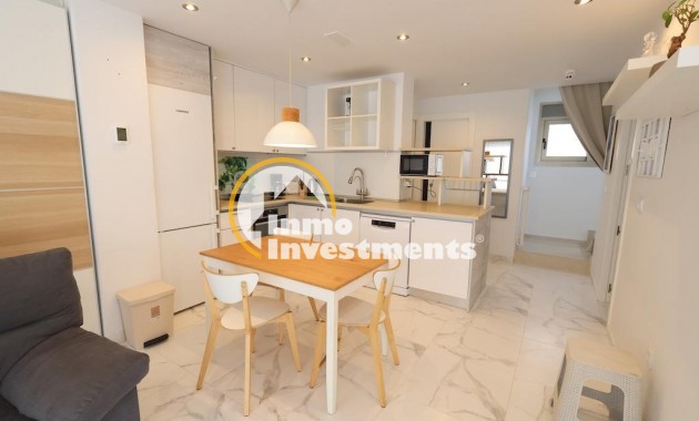 Bestaande bouw - Villa - Orihuela Costa - Villamartín-Las Filipinas