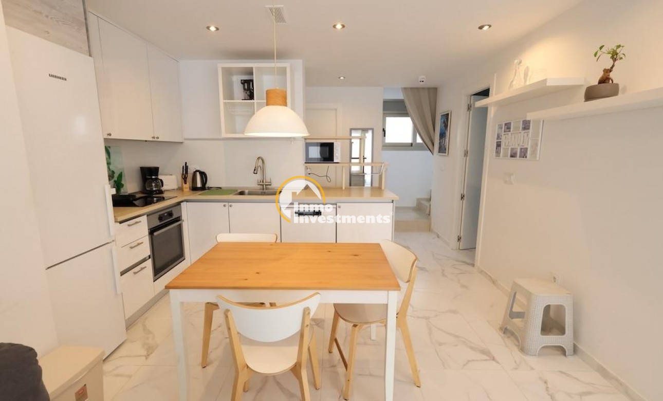 Bestaande bouw - Villa - Orihuela Costa - Villamartín-Las Filipinas