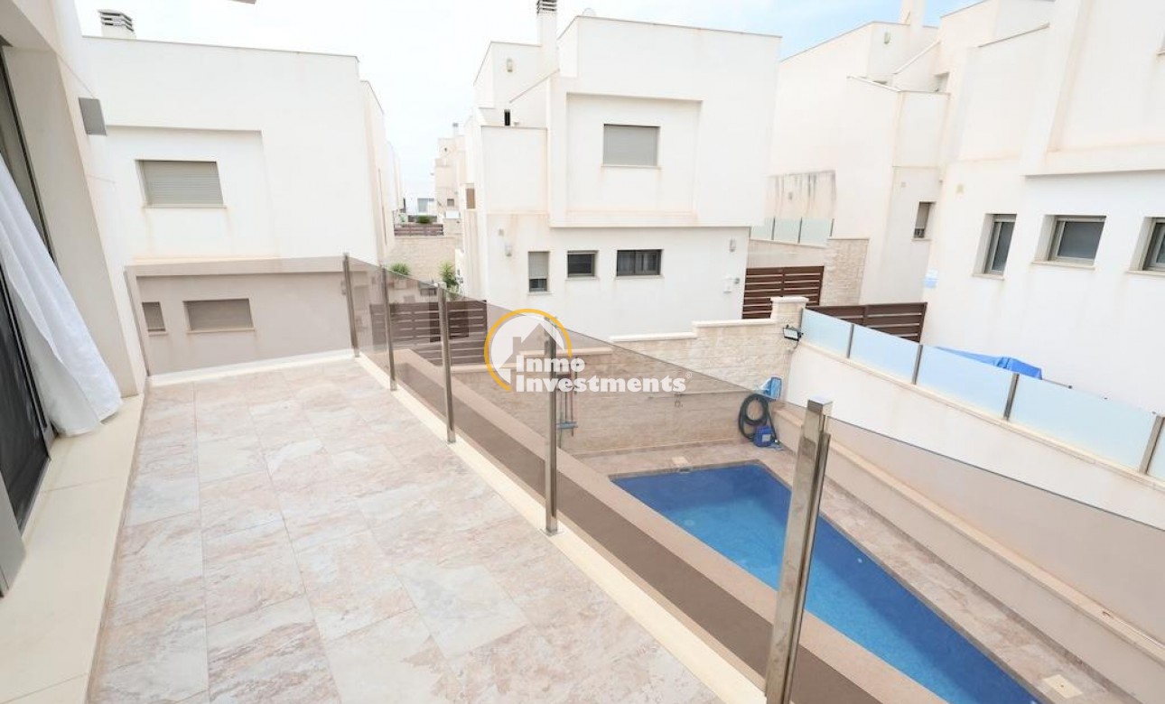 Bestaande bouw - Villa - Orihuela Costa - Villamartín-Las Filipinas