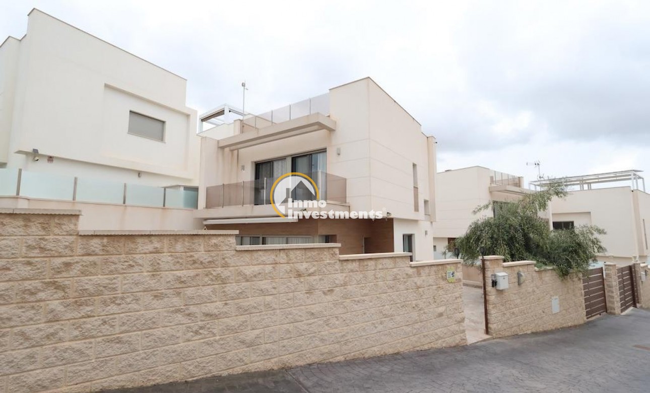 Bestaande bouw - Villa - Orihuela Costa - Villamartín-Las Filipinas