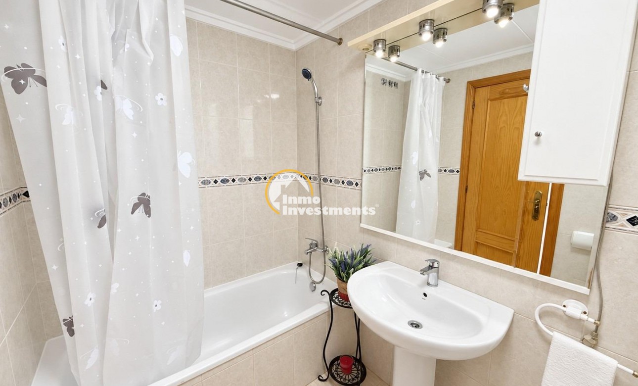 Resale - Apartment - Torrevieja - Centro