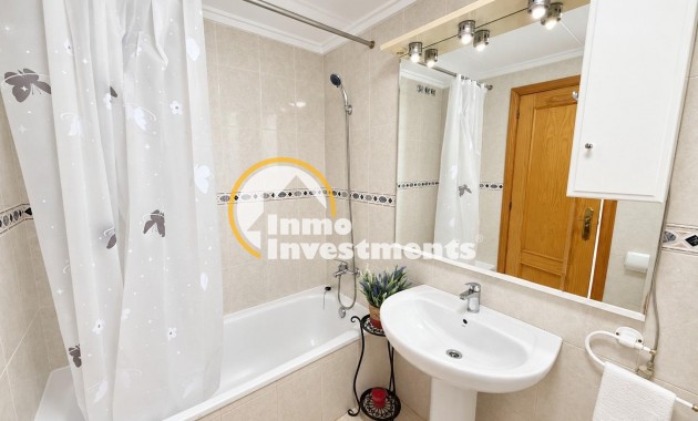 Resale - Apartment - Torrevieja - Centro