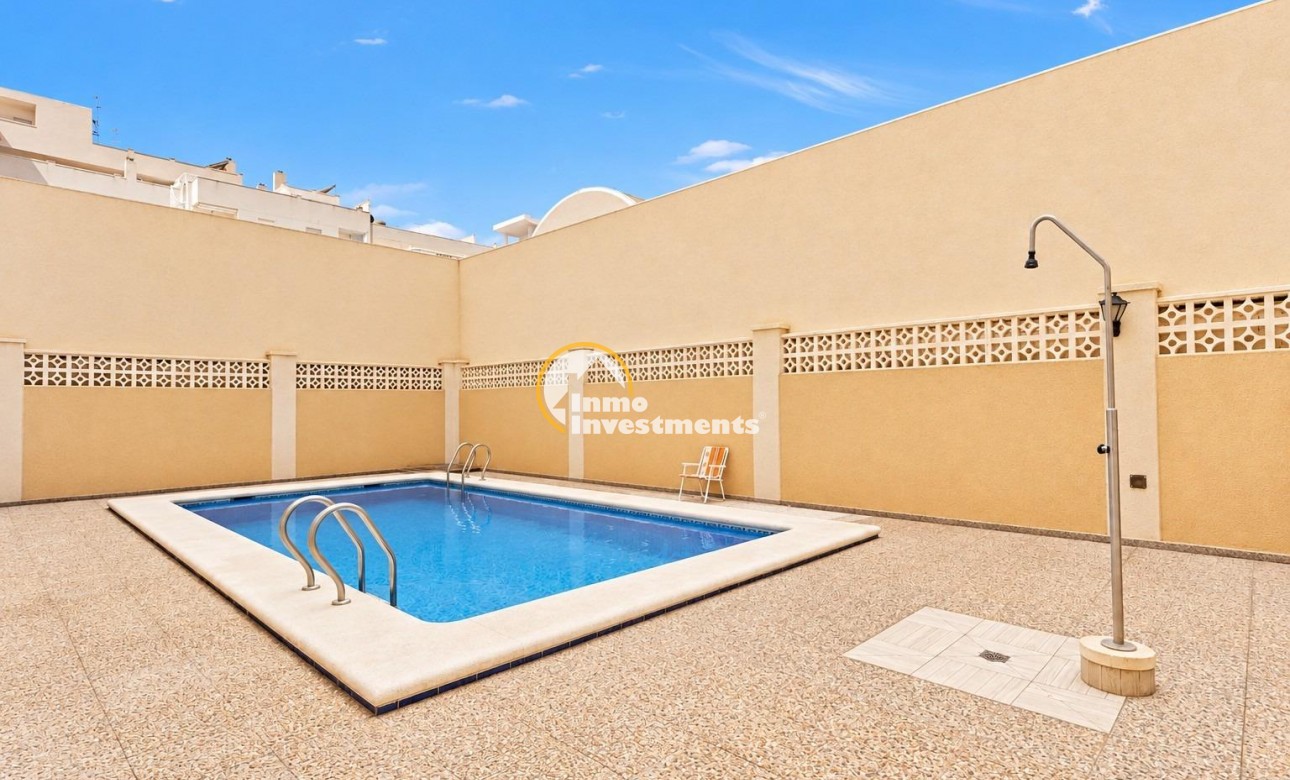 Resale - Apartment - Torrevieja - Centro
