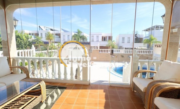 Reventa - Chalet independiente - Las Filipinas