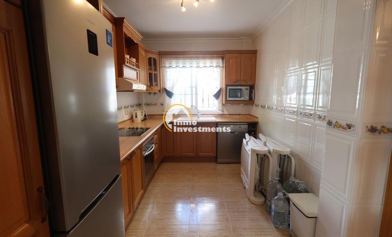 Reventa - Chalet independiente - Las Filipinas