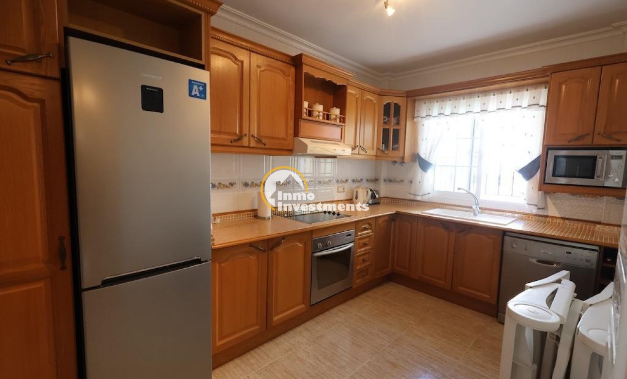 Reventa - Chalet independiente - Las Filipinas