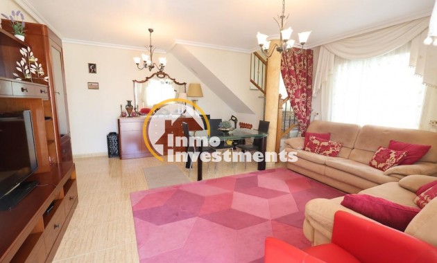 Reventa - Chalet independiente - Las Filipinas