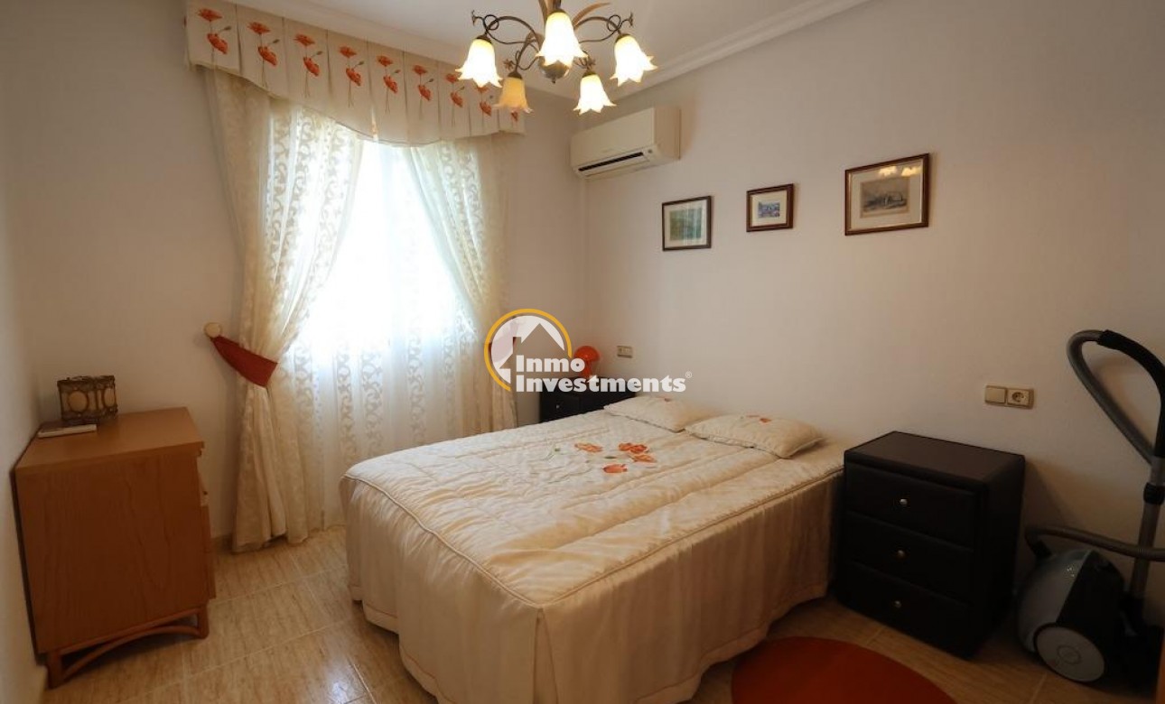 Reventa - Chalet independiente - Las Filipinas