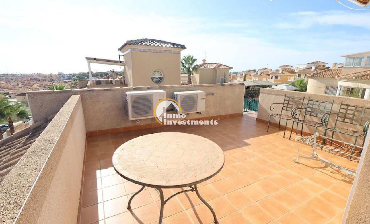 Reventa - Chalet independiente - Las Filipinas