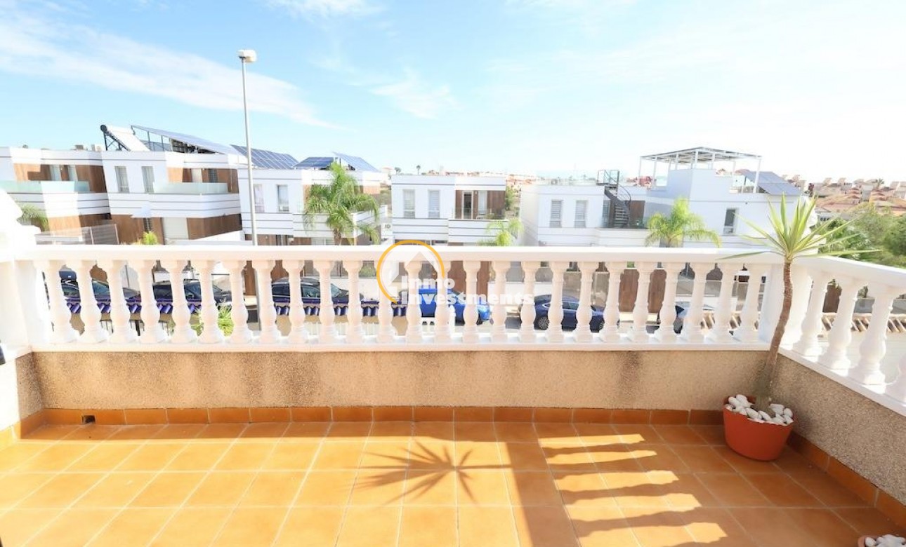 Reventa - Chalet independiente - Las Filipinas