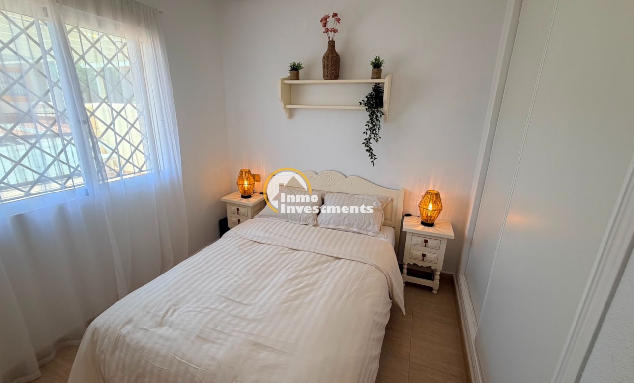 Reventa - Chalet pareado - Los Montesinos