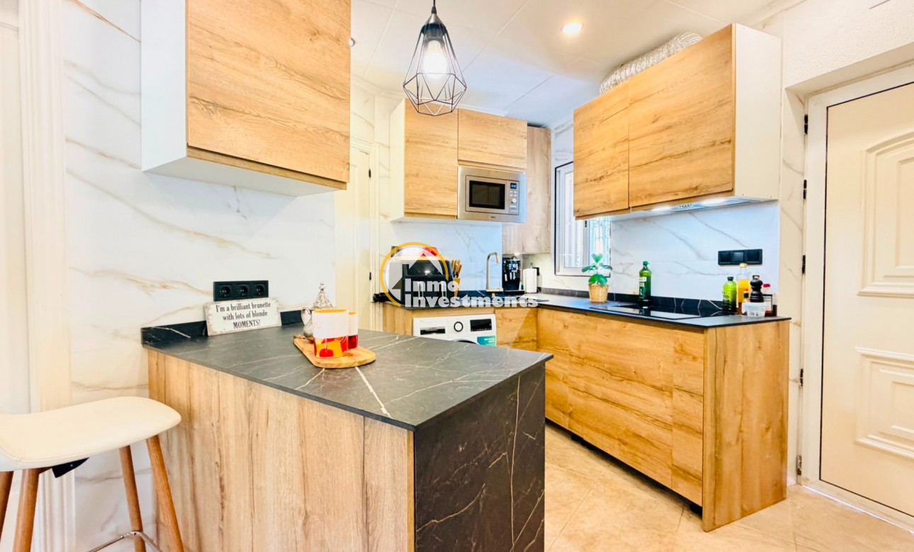 Resale - Apartment - San Miguel de Salinas - San Miguel