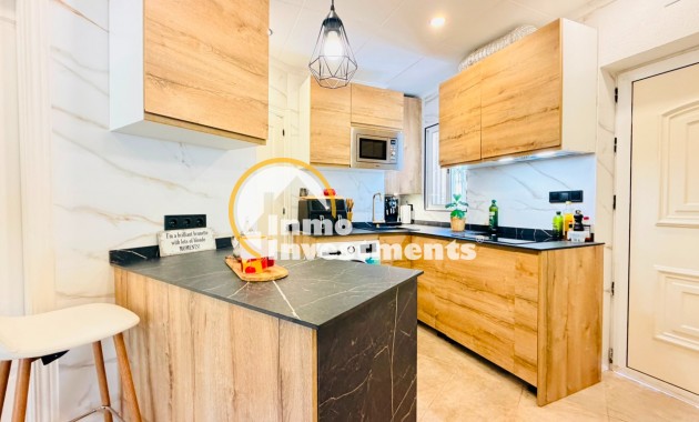 Resale - Apartment - San Miguel de Salinas - San Miguel