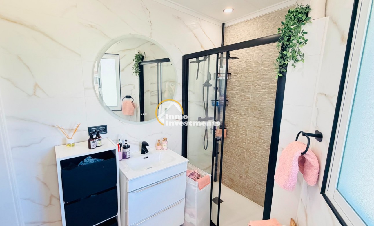 Resale - Apartment - San Miguel de Salinas - San Miguel