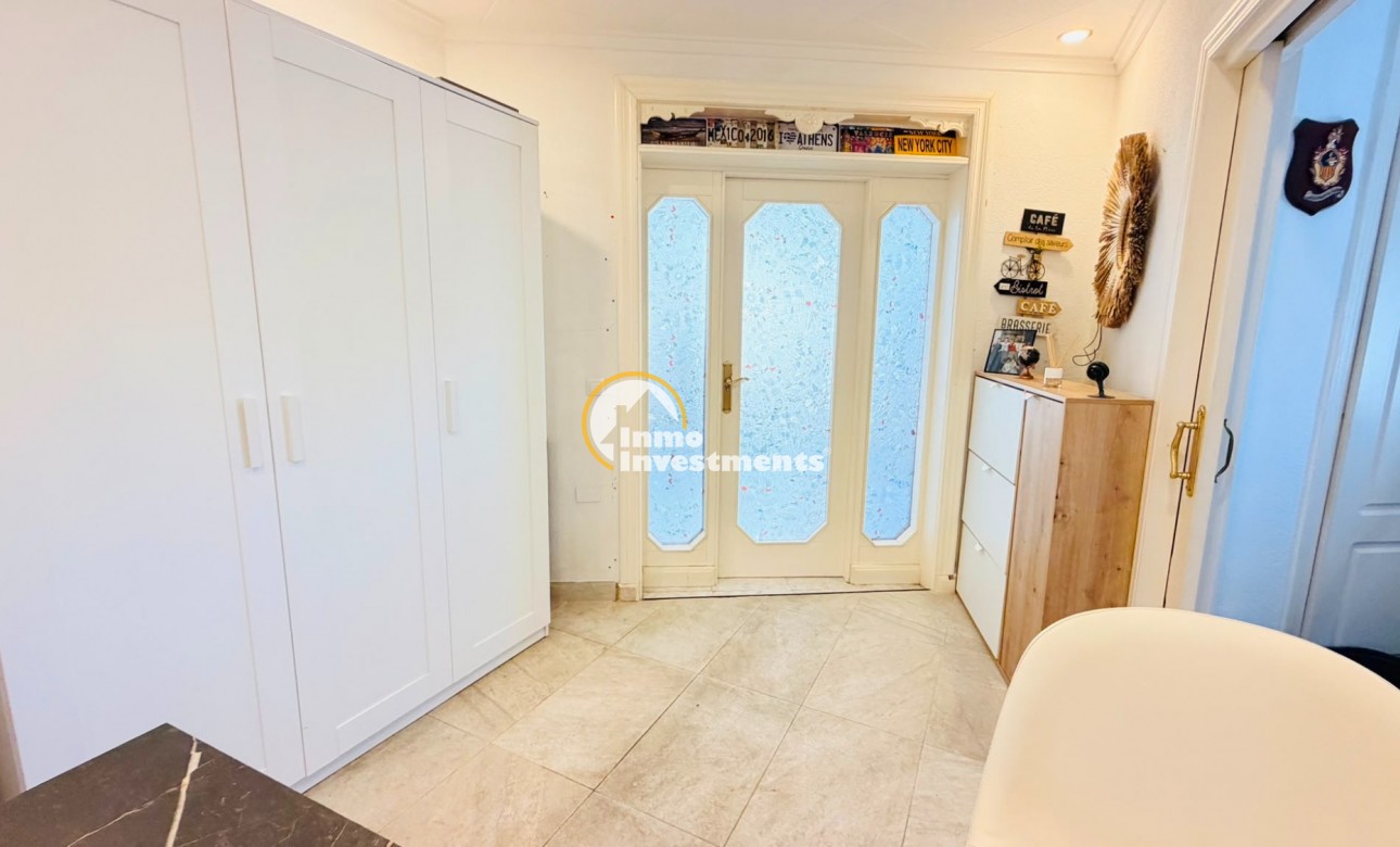 Resale - Apartment - San Miguel de Salinas - San Miguel