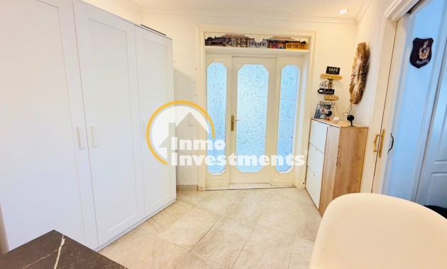 Resale - Apartment - San Miguel de Salinas - San Miguel