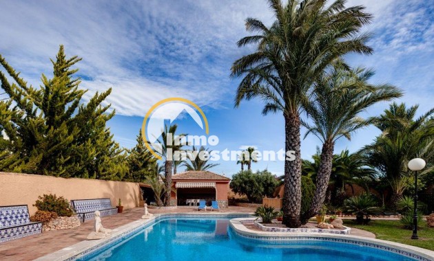 Resale - Villa - Torrevieja - La Siesta