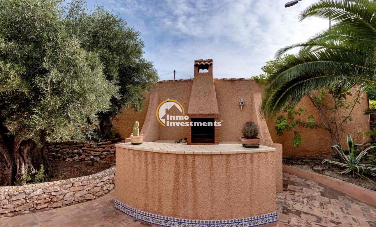 Resale - Villa - Torrevieja - La Siesta